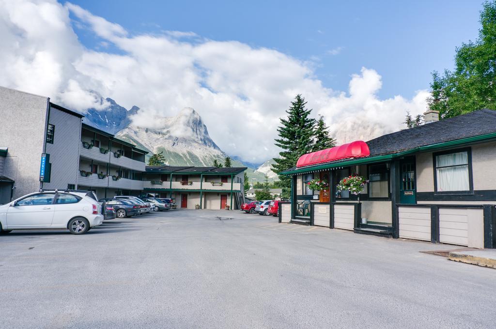 The Drake Inn Canmore Exterior foto