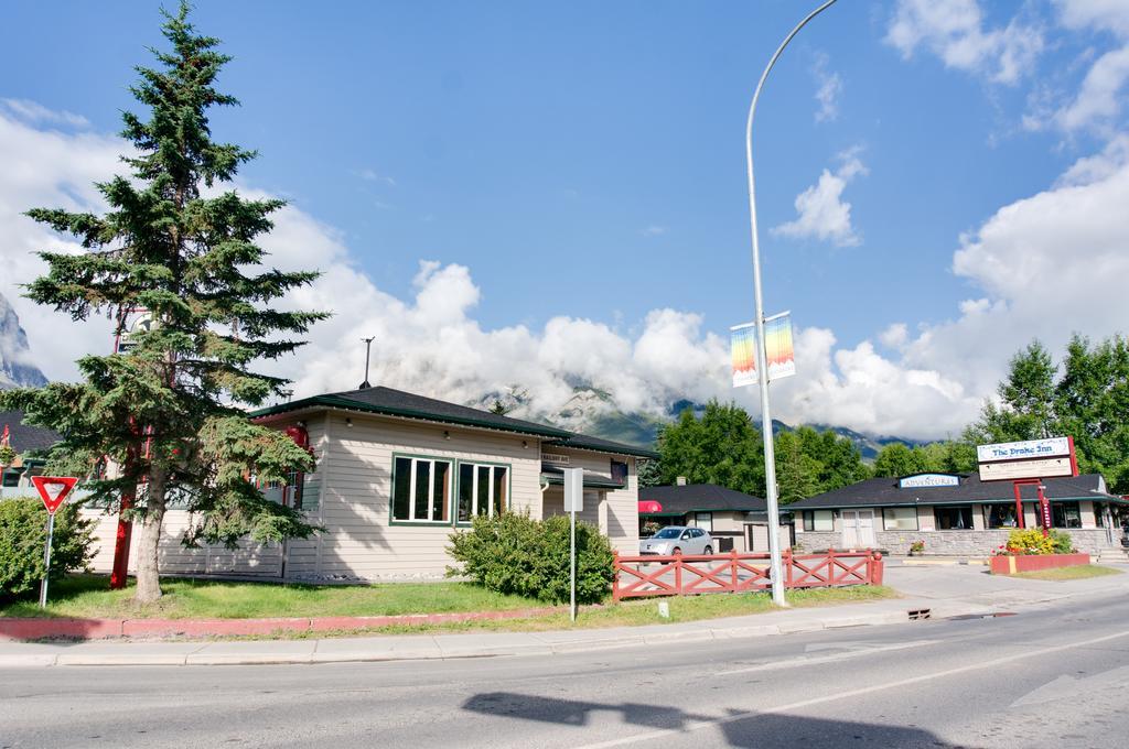 The Drake Inn Canmore Exterior foto