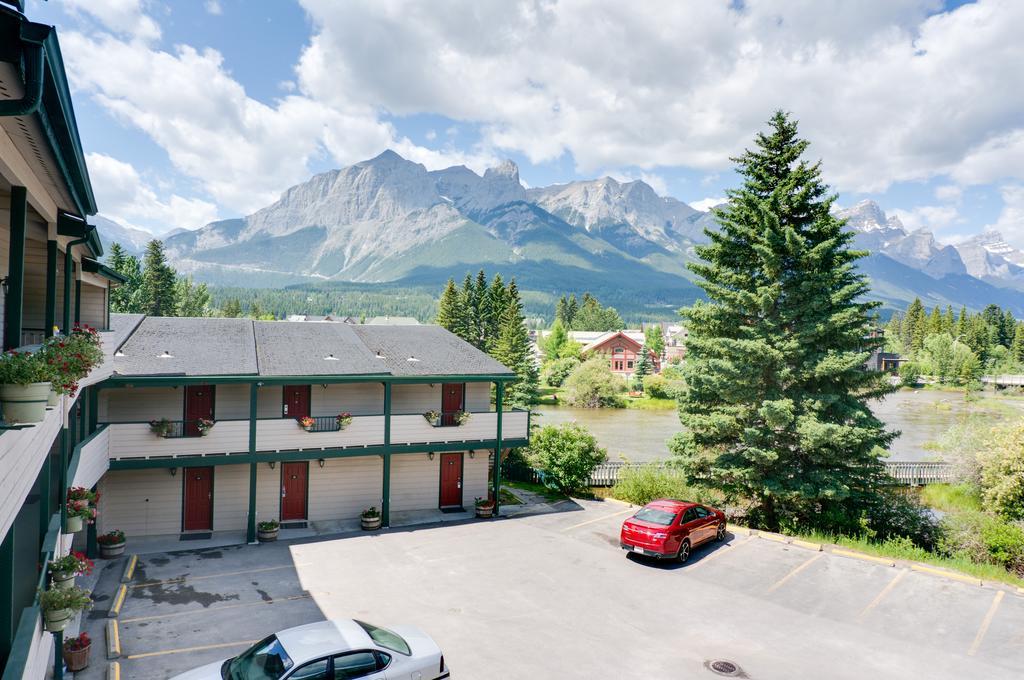 The Drake Inn Canmore Exterior foto