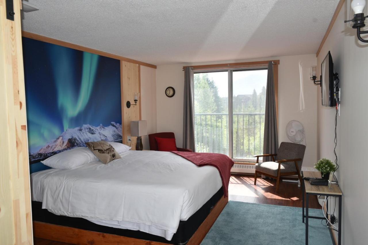 The Drake Inn Canmore Exterior foto