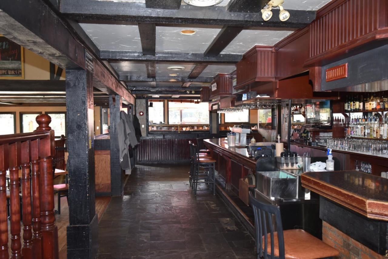 The Drake Inn Canmore Exterior foto